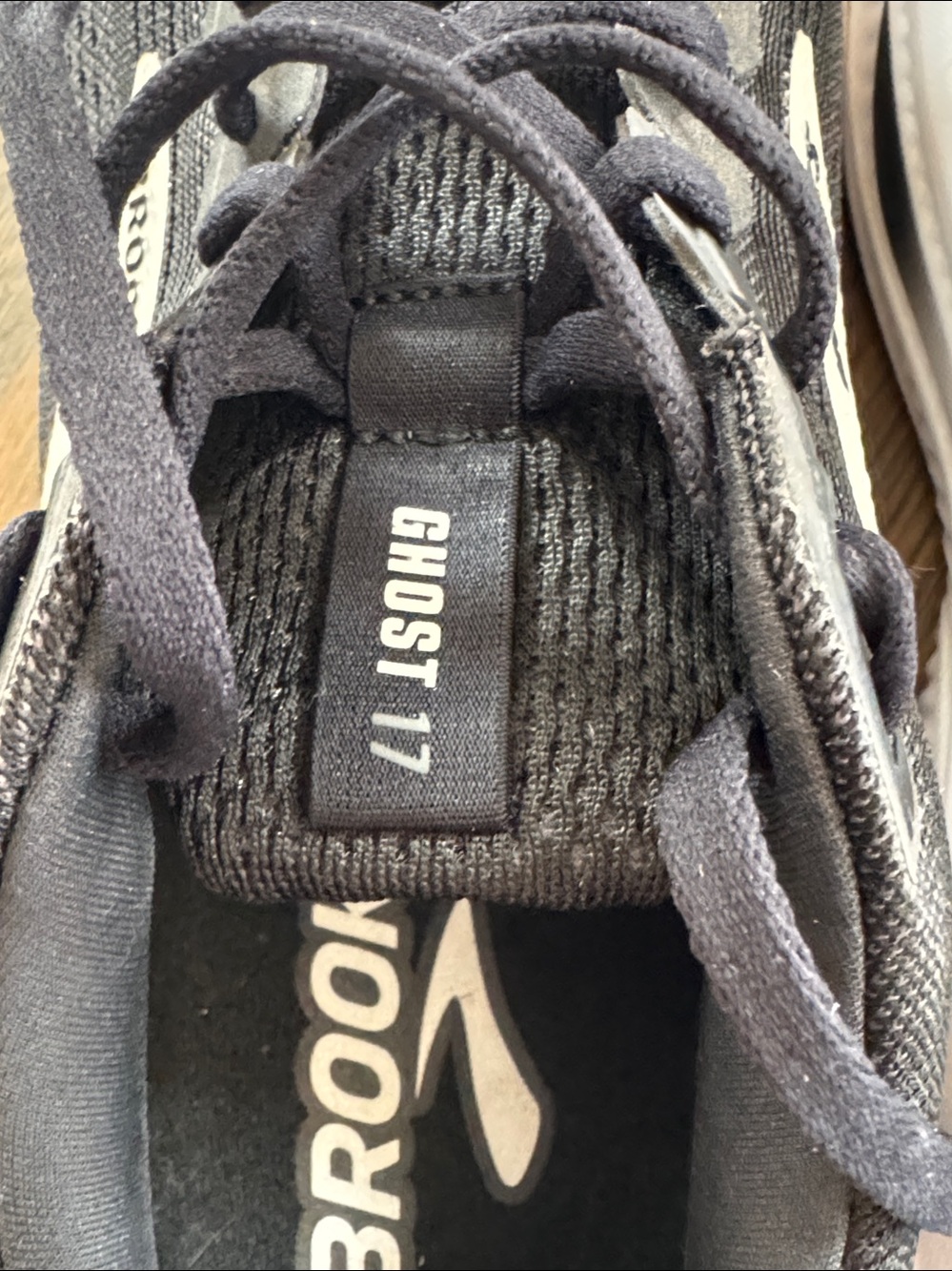 Brooks Ghost 17 sneakers mens size 10 black and white running shoes - Picture 9 of 12